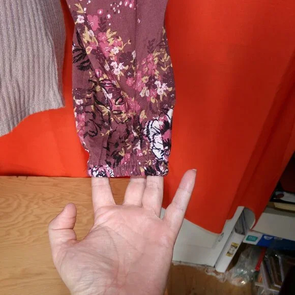 Maurices Patchwork Sleeve LS Top Sz XS - Picture 5 of 7